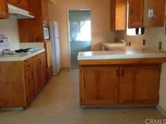 2702 N Flower St, Santa Ana, CA 92706
