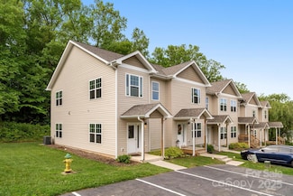 31 Cherry Laurel Ln, Swannanoa, NC 28778