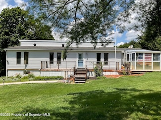 135 Spudeno Rd, Moscow, PA 18444