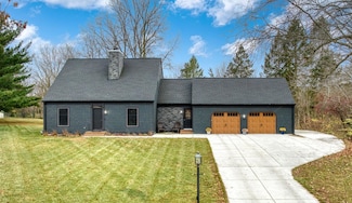 1544 Brookfield Ct, Adrian, MI 49221