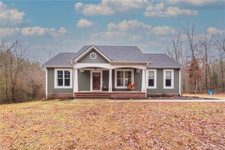 18191 Namozine Rd, Amelia Court House, VA 23002