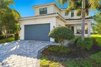 4172 Crescent Ct, Naples, FL 34119
