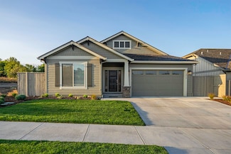 3978 Wyoming Ln, Medford, OR 97504