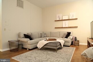 917 Columbia Ave Unit 523, Lancaster, PA 17603