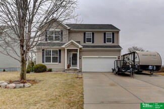 2209 S River Rock Dr, Papillion, NE 68046