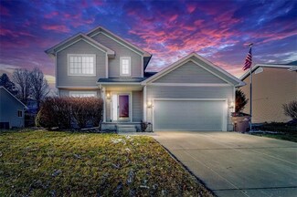 250 Becky Lynn Blvd, Pleasant Hill, IA 50327