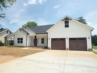 607 Salisbury St, Kernersville, NC 27284