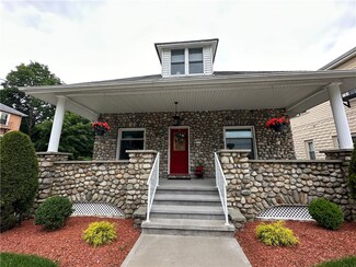 370 Old River Rd, Manville, RI 02838