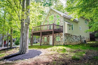 79 Muskegon Cir, Hazle Township, PA 18202