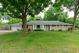 1603 Southbrook Dr, South Bend, IN 46614