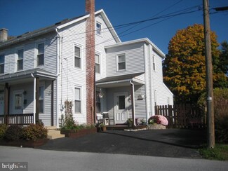 45 Baker Alley, Akron, PA 17501