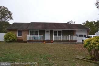 77 Saint Andrews Dr, Little Egg Harbor Township, NJ 08087