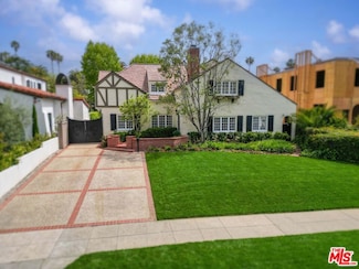 217 17th St, Santa Monica, CA 90402
