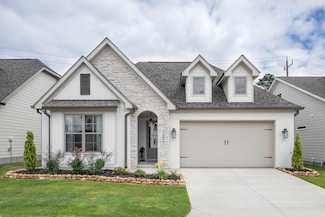 50 Snow Line Ln, Ooltewah, TN 37363