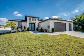 4025 SW 2nd Ct, Cape Coral, FL 33914