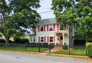 13 Tampa St, West Warwick, RI 02893