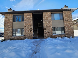 1093 Kane St Unit 1093, South Elgin, IL 60177