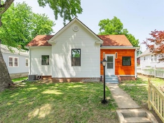 3317 Sacramento St, Saint Joseph, MO 64507