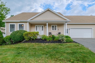 36 Sand Point Ln Unit 24, Cumberland Foreside, ME 04110