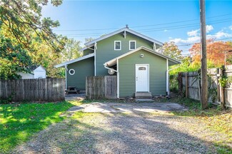 1610 E 8th St, Des Moines, IA 50316