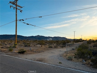 7980 Crystal Creek Rd, Lucerne Valley, CA 92356