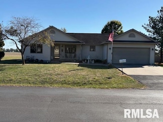 710 W Dean St, Virden, IL 62690