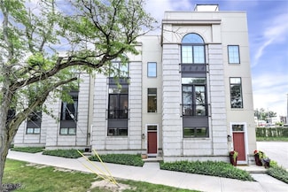 11613 Lake Ave, Cleveland, OH 44102