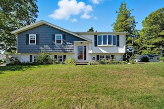 6 White Way, Stoughton, MA 02072