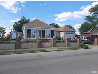 558 W Wabash St, Frankfort, IN 46041