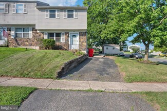 701 Holly Dr, Pottstown, PA 19464