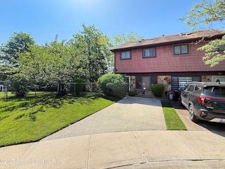 32 Sutton Place Unit 144, Staten Island, NY 10312