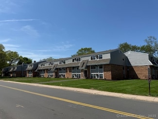 100 Norton Park Rd Unit 3A2, Plainville, CT 06062