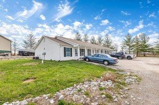 160 East Ave, Winfield, MO 63389