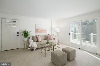 15068 Carter Rd, Philadelphia, PA 19116