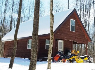 17 Lee Rd, Camden, NY 13316