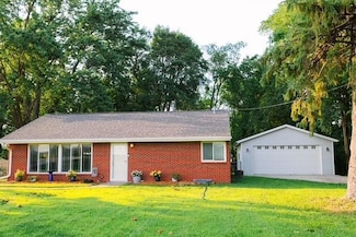 2660 E Payton Ave, Des Moines, IA 50320