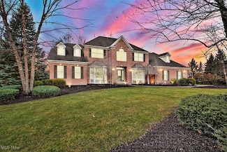 5554 Ridgewood Ln, Brecksville, OH 44141