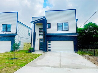 7994 Kenton St, Houston, TX 77028