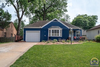 3327 SW Huntoon St, Topeka, KS 66604