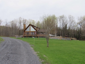 38 Roberts Ln, Barton, VT 05822