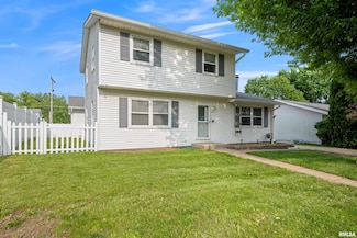 1478 Kaylann Dr, Le Claire, IA 52753