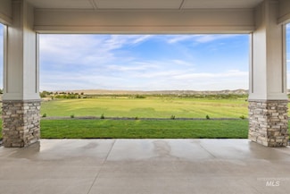 1015 Greenfields Ln, Emmett, ID 83617