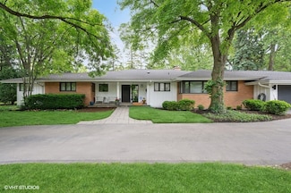 3033 Country Ln, Wilmette, IL 60091
