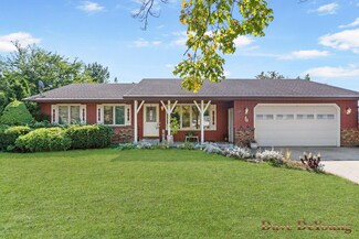 112 Surry Oak Dr, Holland, MI 49424