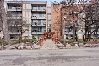 6020 Oakwood Dr Unit 3K, Lisle, IL 60532