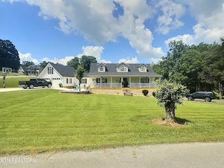 1292 Martin Ln, La Follette, TN 37766