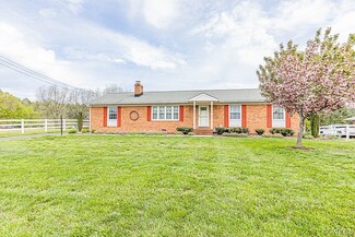 66 Level Blvd, Warsaw, VA 22572