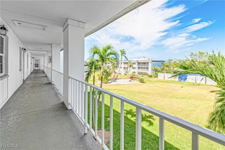 1724 Pine Valley Dr Unit 318, Fort Myers, FL 33907