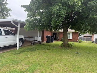 208 Harrogate Dr, Yukon, OK 73099
