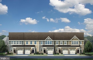 755 Raeann Dr, Greencastle, PA 17225